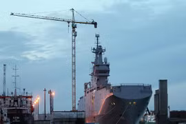 Thủy thủ Nga sẽ ở lại Pháp cho đến khi tàu Mistral được bàn giao