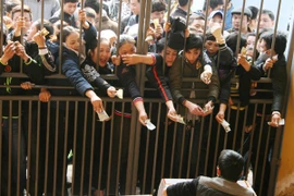 Phe vé làm loạn sân Lạch Tray trước trận Hải Phòng- HAGL