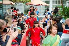 Ấn tượng với màn trình diễn thời trang dành cho người khuyết tật