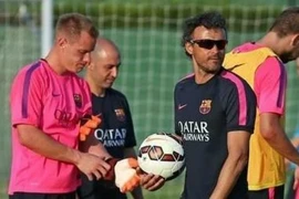 Dính chấn thương, “Oliver Kahn mới” của Barcelona nghỉ thi đấu 3 tuần