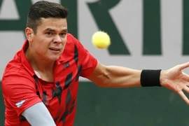 Vòng 1 Roland Garros: Raonic, Radwanska nhẹ nhàng giành vé đi tiếp