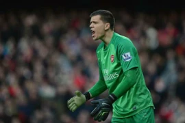 Szczesny “nổ” tưng bừng sau chiến tích vô địch siêu cúp nước Anh