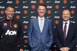 Chùm ảnh: HLV Louis Van Gaal ra mắt tại Manchester United