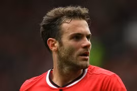 Nâng mức giá “khủng”, Valencia quyết “giải cứu” Juan Mata khỏi MU