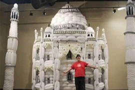 Tái hiện kỳ quan thế giới bằng bóng bay