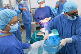 Chuyển tạng từ TP.HCM ra Hà Nội ghép cho 2 bệnh nhân