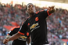 Quỷ đỏ phát cuồng vì Martial