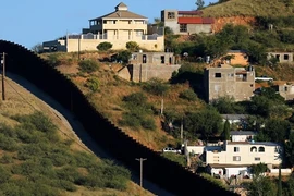 Mỹ, Mexico đạt thỏa thuận liên quan tới bức tường biên giới 
