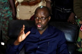 Binh sĩ nổi dậy phóng thích Bộ trưởng Quốc phòng Bờ Biển Ngà