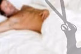 Ghen tuông, vợ cắt đứt "của quý"của chồng ném xuống kênh