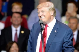 Tổng thống đắc cử Mỹ Donald Trump tuyên bố "đoàn kết đất nước"