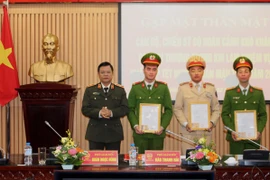 Chia sẻ, động viên cán bộ chiến sỹ gặp hoàn cảnh khó khăn