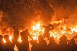 Donesk và Lugansk kịch liệt phản đối luật “tình trạng đặc biệt” của Kiev