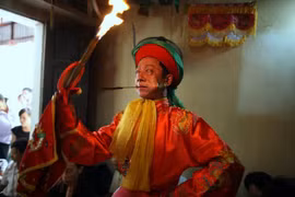 "Tha thiết đề nghị thanh tra, phát hiện biến tướng hầu đồng"