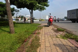 Phát hiện thi thể người đàn ông bị vứt phi tang trước cổng KCN