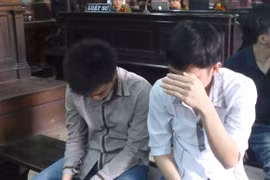 Hai thanh niên thay nhau hãm hiếp bé gái 16 tuổi