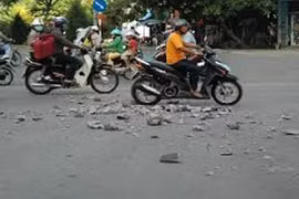 Quái chiêu “dàn trận” gây tai nạn rồi cướp xe máy người đi đường