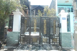 Hỏa hoạn thiêu rụi ô tô, 3 người nhập viện