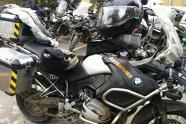 Đoàn mô tô caravan Thái Lan bị chặn, xử lý vì vi phạm an toàn giao thông