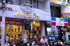 Bảo vệ khách sạn môi giới mại dâm giá 1-3 triệu đồng/lượt 