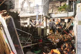 Cháy nổ kho chứa đạo cụ làm phim, 10 người chết