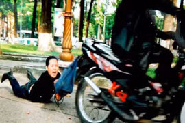 Đòi nợ không được quay ra cướp xe máy