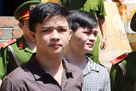 Hai anh em ruột giết - cướp "xe ôm" kiếm tiền trả nợ cho cha mẹ