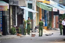 2 nhà hỗn chiến, 2 người bị đâm chết 