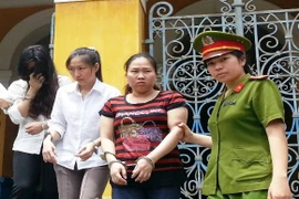Những "kiều nữ" buôn ma túy xuyên quốc gia, hung hãn trước tòa
