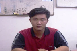 Bắt tại trận cảnh sát dỏm nhận tiền người nhà bị can