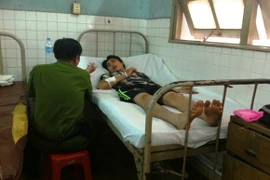 Ép xe, dùng dao đâm người, cướp 50 triệu đồng ngay trên phố