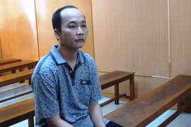 Say rượu, cầm kéo đâm chết bảo vệ dân phố