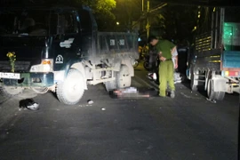 Đâm phải xe tải đỗ bên đường hẹp, người đàn ông thiệt mạng