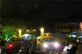 Mang dao đi đòi tiền, chủ nợ đâm chết người