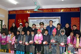 Mang hơi ấm đến học sinh vùng cao