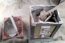 Tên trộm dùng búa phá két sắt cuỗm hàng trăm triệu đồng