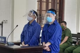 Hai người đàn ông vận chuyển ma túy để lấy nửa tỷ tiền công