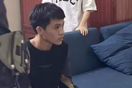 Dùng ảnh nóng tống tiền bạn gái quen qua mạng