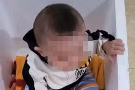 Tìm người thân cho bé gái bị bỏ rơi trong thùng xốp