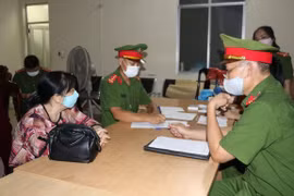 Bắt giữ vợ chồng giám đốc công ty bất động sản lừa đảo khách hàng