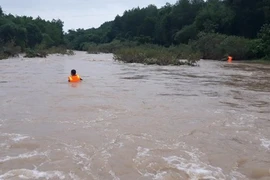 Tìm thấy thi thể người đàn ông bị lũ cuốn khi đi qua cầu tràn