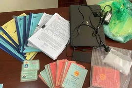 Khởi tố hai kẻ đăng ảnh ‘con nợ’ lên mạng xã hội để đòi tiền