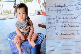 Tìm người thân cho bé gái bị bỏ rơi kèm lời nhắn nhờ nuôi hộ