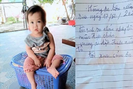 Tìm người thân cho bé gái bị bỏ rơi kèm lời nhắn nhờ nuôi hộ