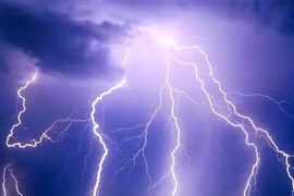 Người phụ nữ bị sét đánh tử vong