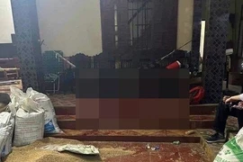 Truy bắt người đàn ông đâm hàng xóm tử vong