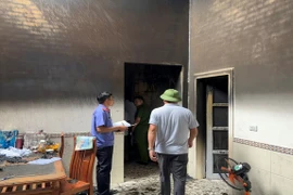 Giận vợ, người đàn ông châm lửa đốt nhà