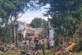 Thêm 2 người bị thương tại hiện trường vụ nổ khiến đôi vợ chồng thiệt mạng