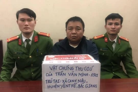 Sa lưới khi vận chuyển 19 bánh heroin