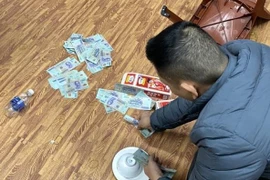 31 người đánh bạc bằng hình thức xóc đĩa